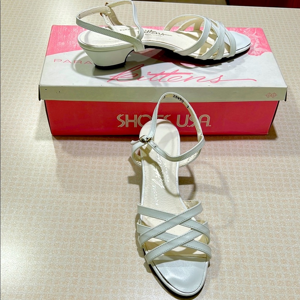 Elegant White Heels with Strappy Design